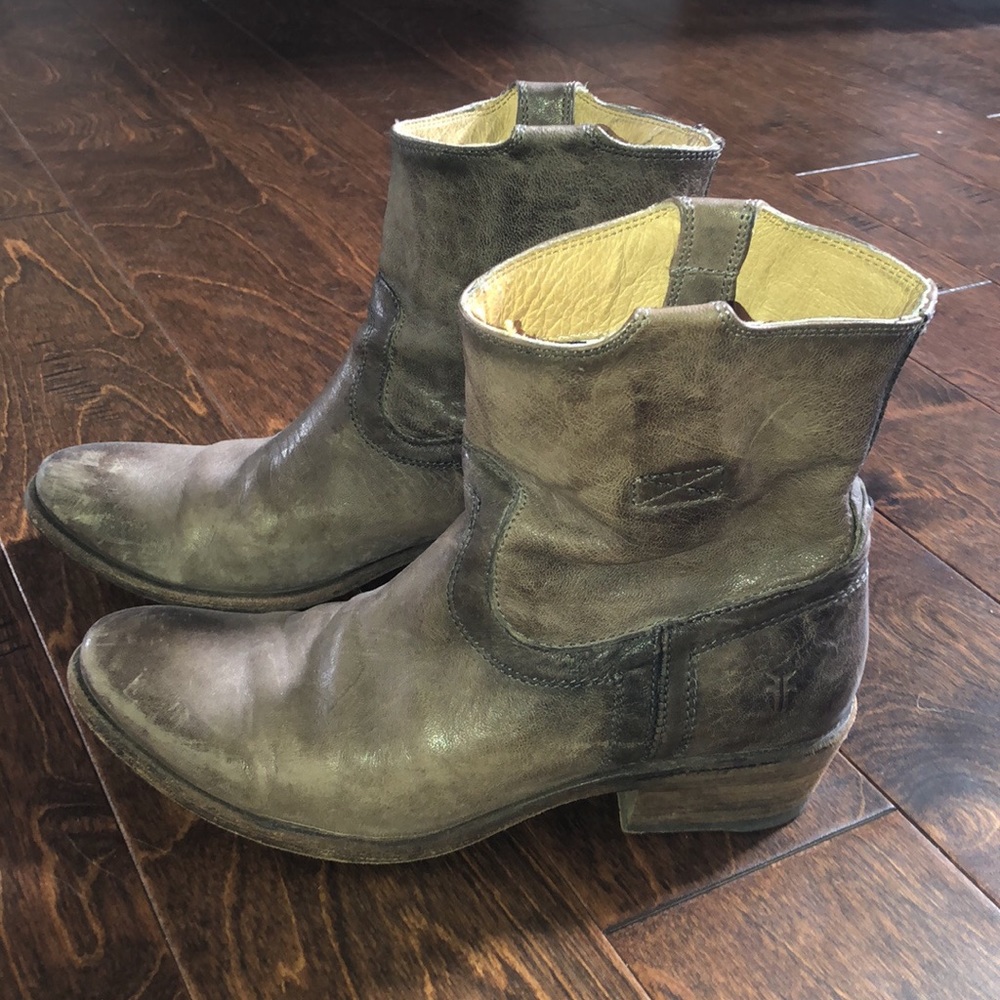 Frye boots size 8.5